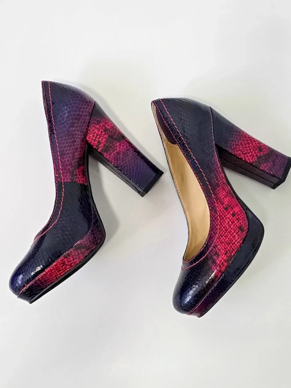 Kenneth Cole Reaction Women's Purple Pink Snakeskin Block Heel Pumps NWOT Never